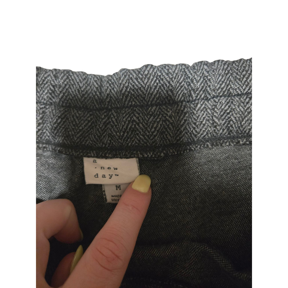 A new day gray chevron slacks with pockets, size medium - Picture 3 of 4